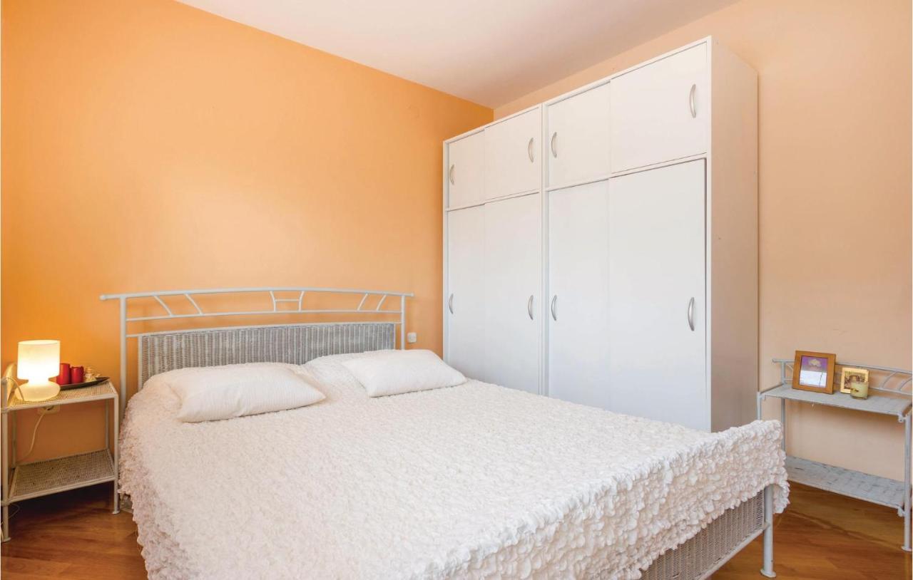 1 Bedroom Amazing Apartment In Rijeka Extérieur photo
